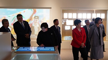 Судьи Конституционного Суда РК посетили Архив Президента